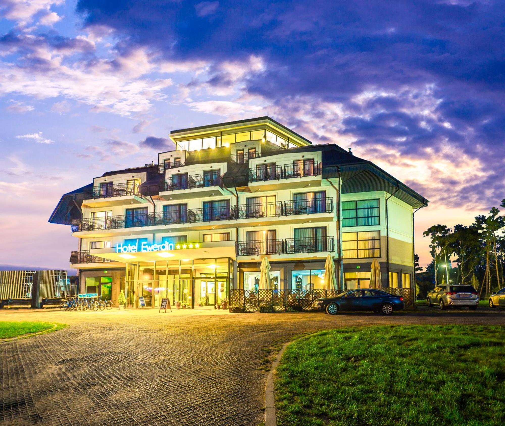 Hotel Ewerdin Swinoujscie Exterior foto